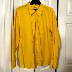 Gap boyfriend fit button down Oxford shirt